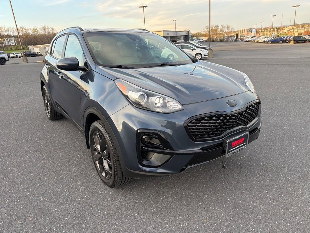 Used 2022 Kia Sportage Nightfall Edition image 7