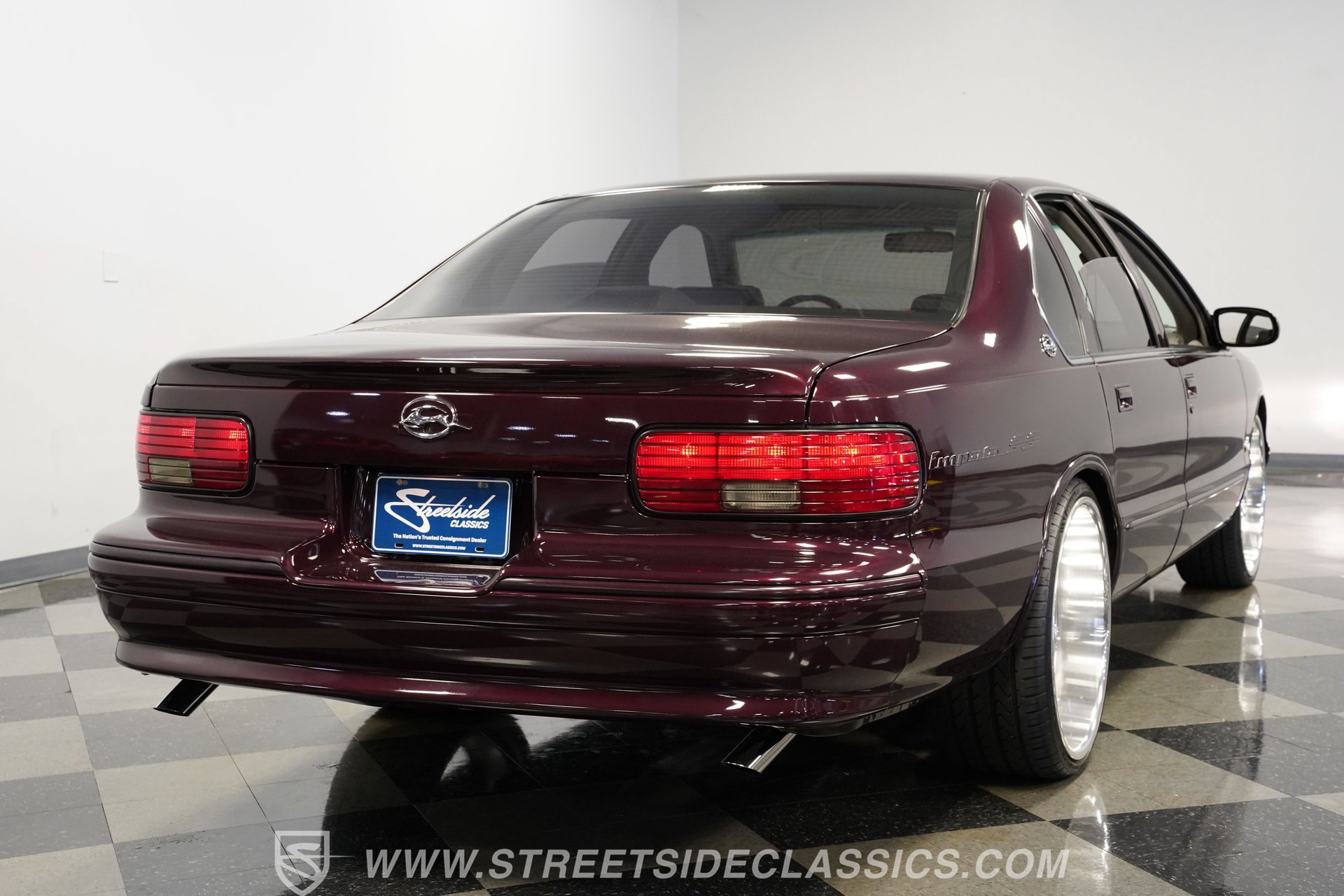 Used 1996 Chevrolet Impala SS RWD image 12