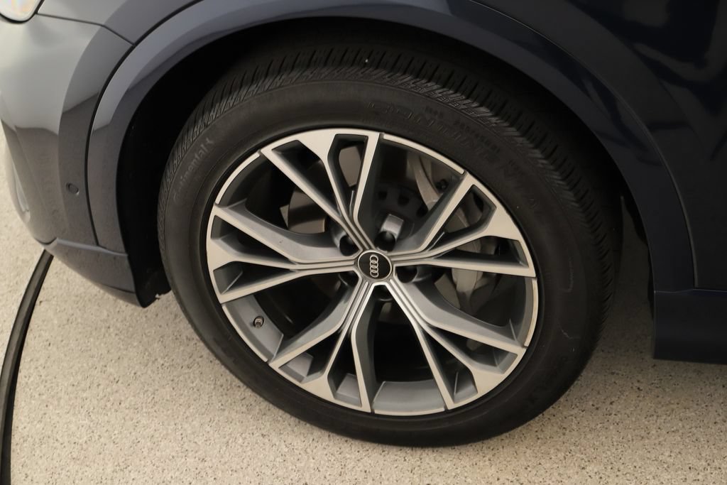 Certified 2024 Audi Q8 Prestige w/ Prestige Package AWD/4WD image 32