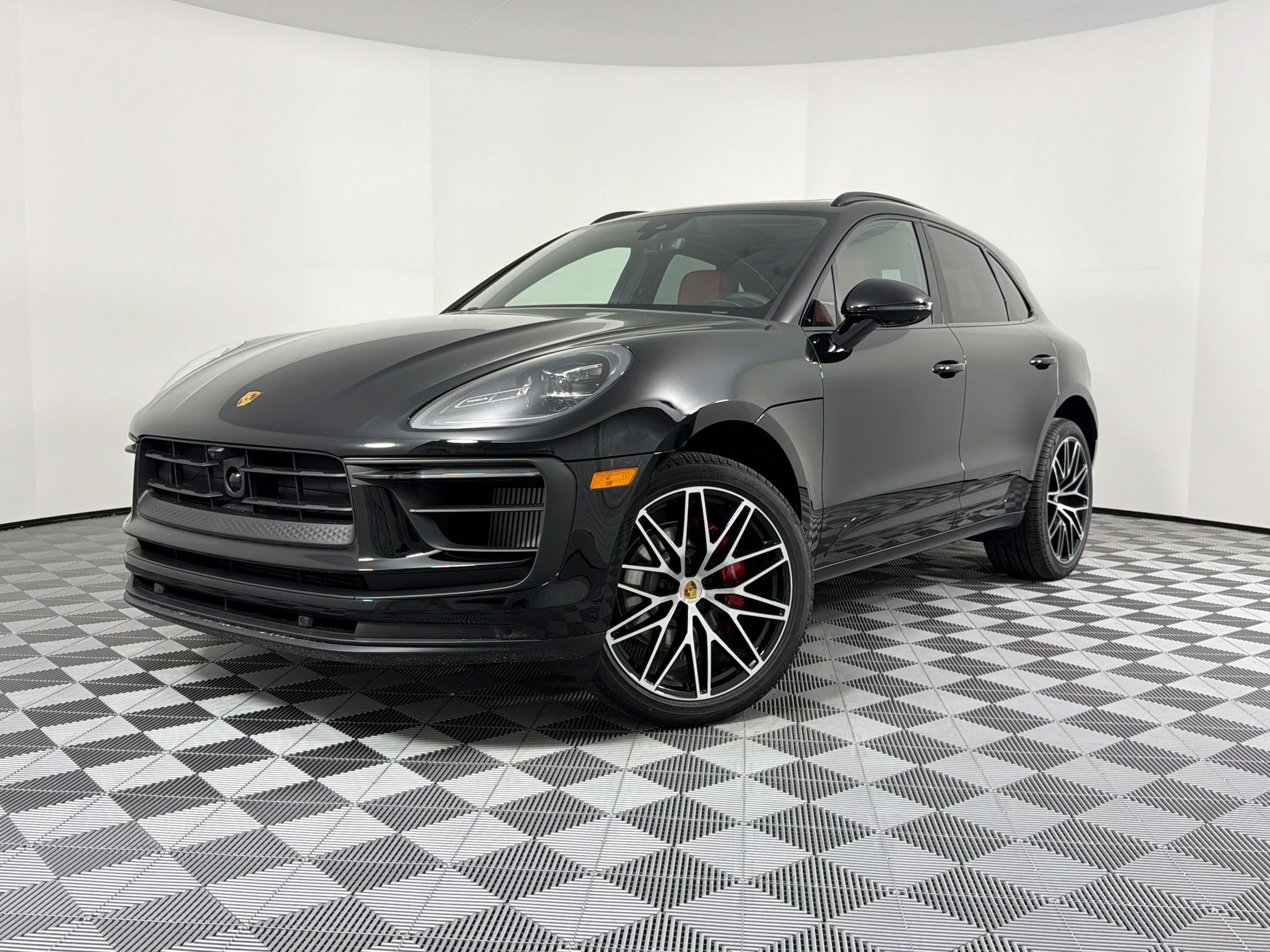 New 2026 Porsche Macan S AWD/4WD image 1