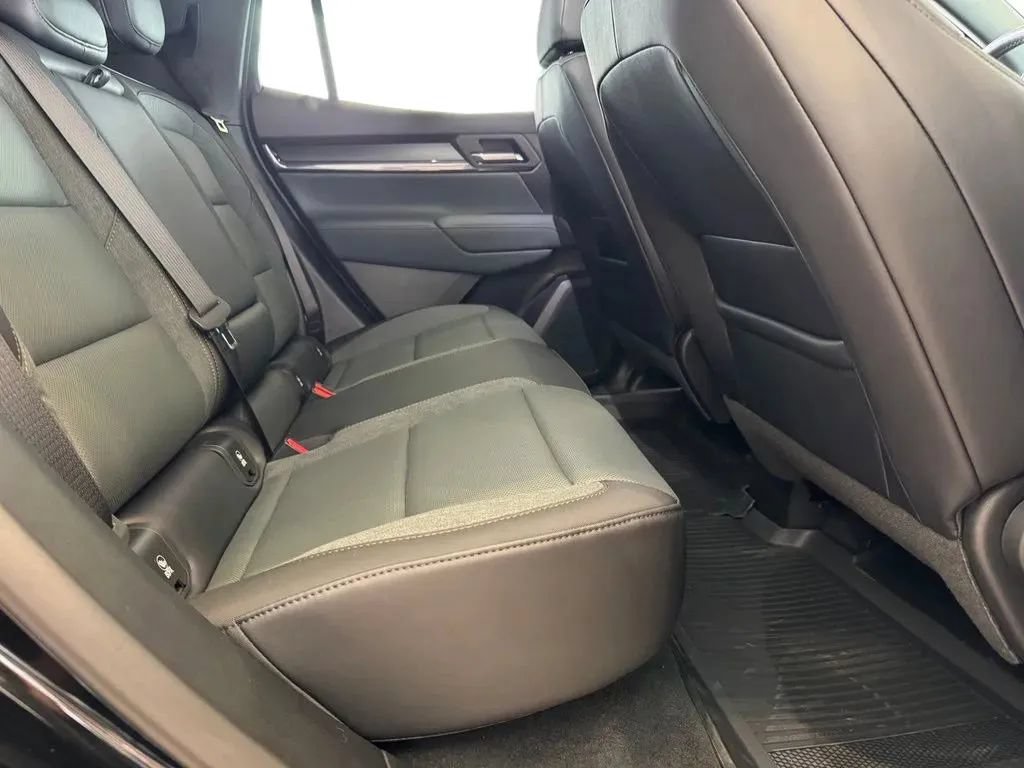 New 2027 GMC Terrain AT4 w/ Technology Package II AWD/4WD image 16