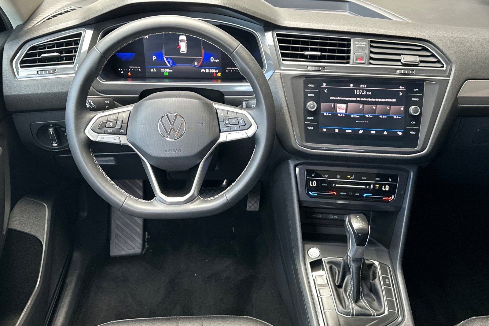 Certified 2023 Volkswagen Tiguan SE w/ Panoramic Sunroof Package FWD image 14