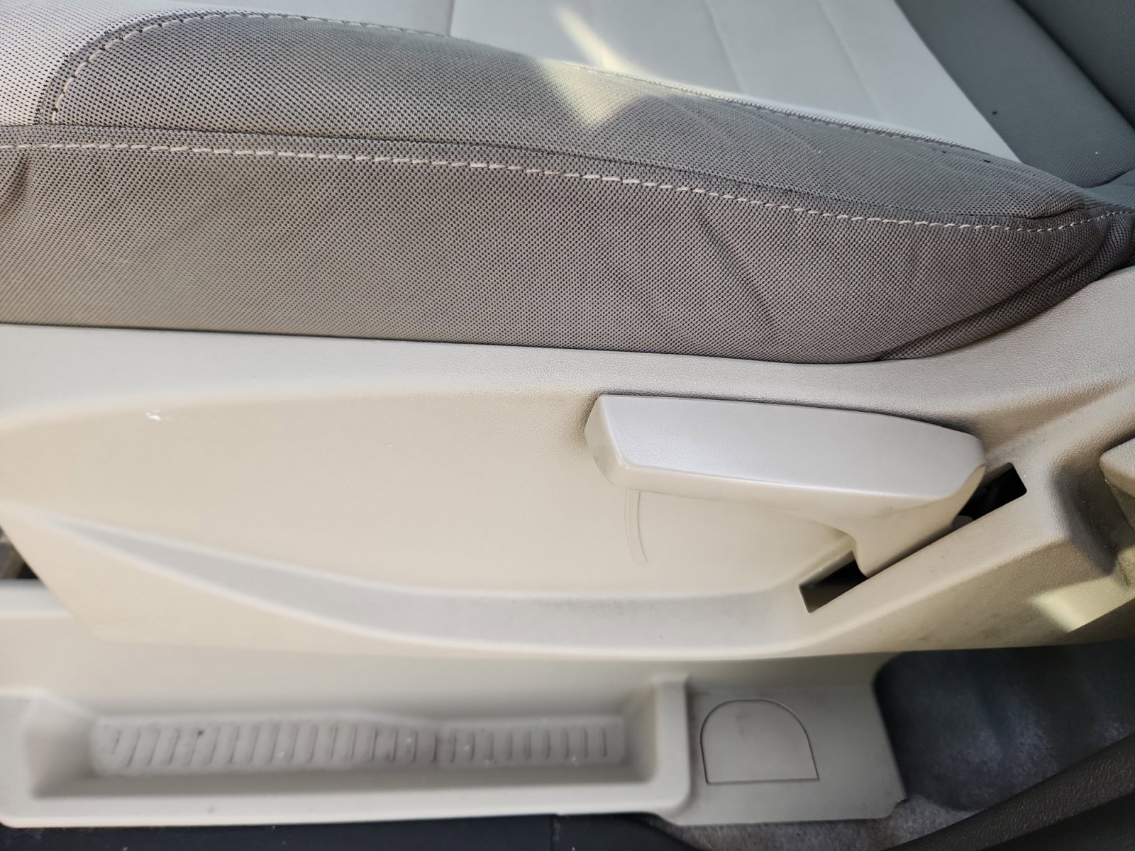 Used 2013 Ford C-MAX SE image 15