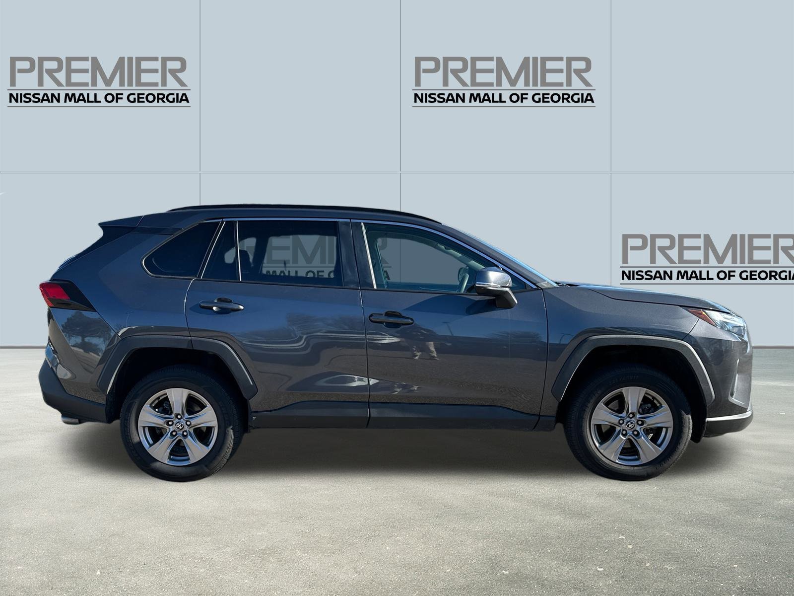 Used 2023 Toyota RAV4 XLE image 4