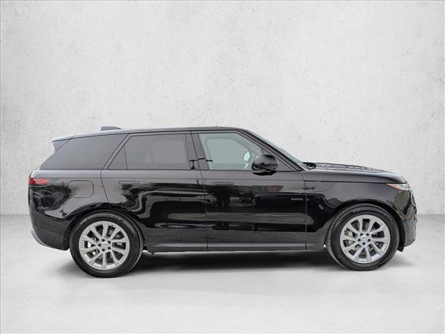 Certified 2025 Land Rover Range Rover Sport SE image 4
