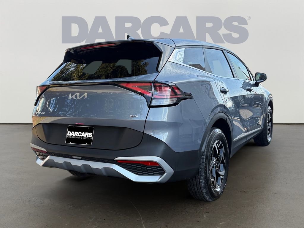 Used 2025 Kia Sportage LX image 7