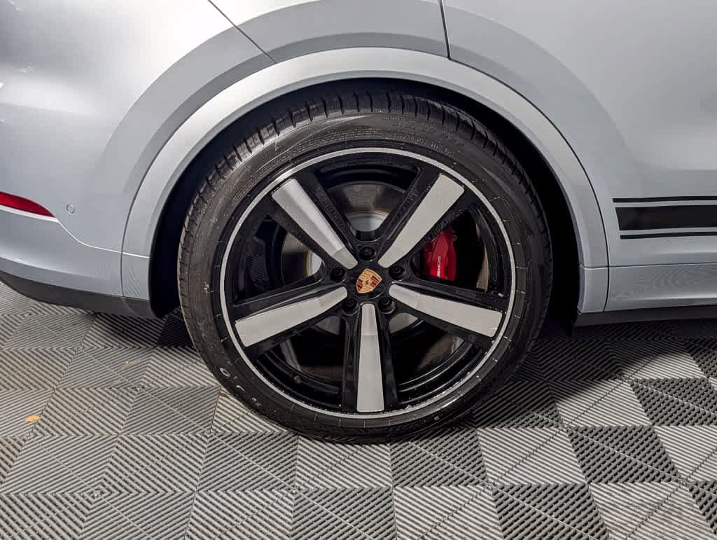 New 2026 Porsche Cayenne S AWD/4WD image 13