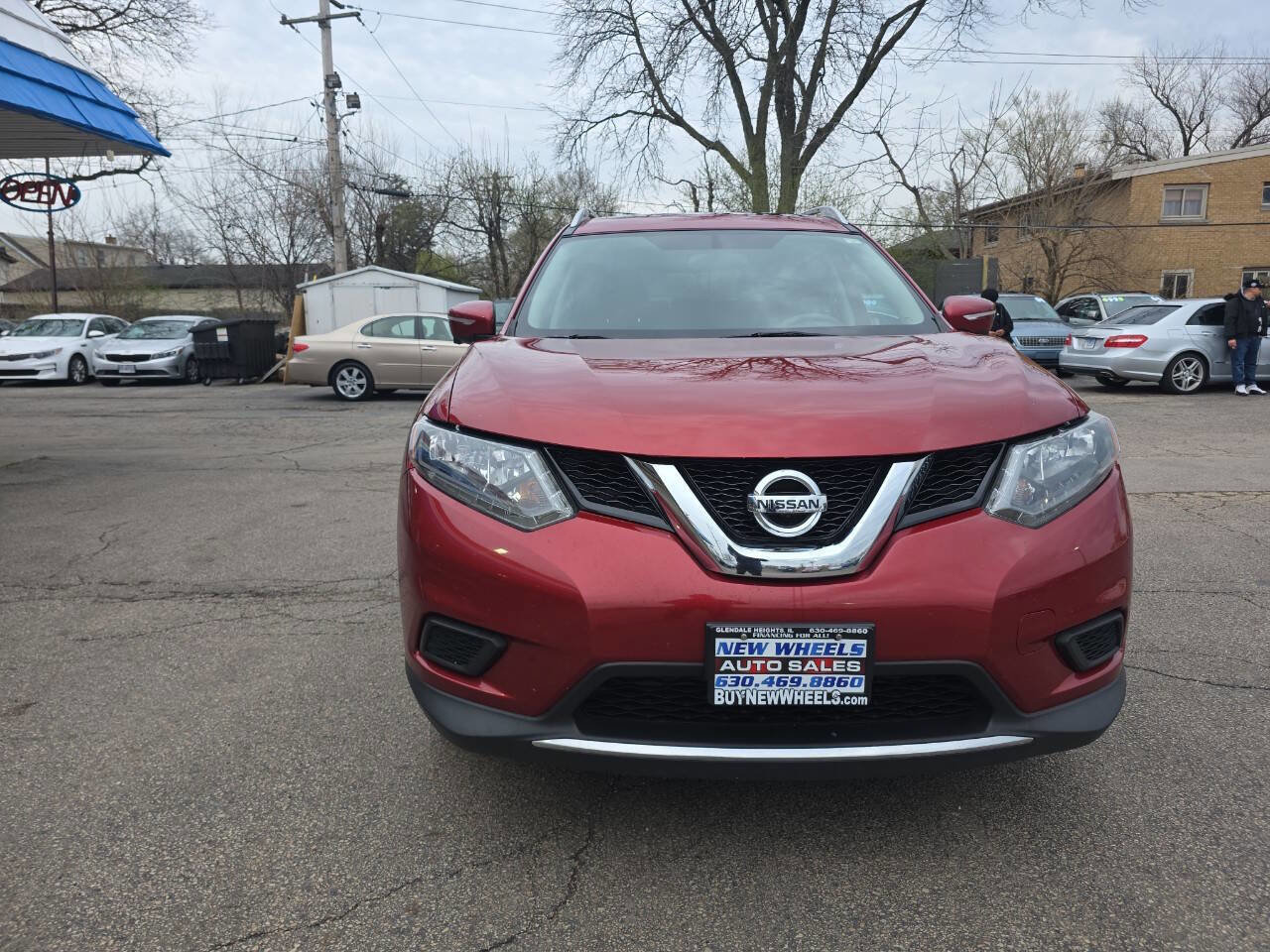 Used 2015 Nissan Rogue SV w/ SV Premium Package image 4