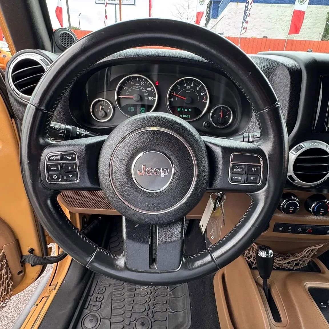 Used 2014 Jeep Wrangler Unlimited Rubicon w/ Connectivity Group AWD/4WD image 11