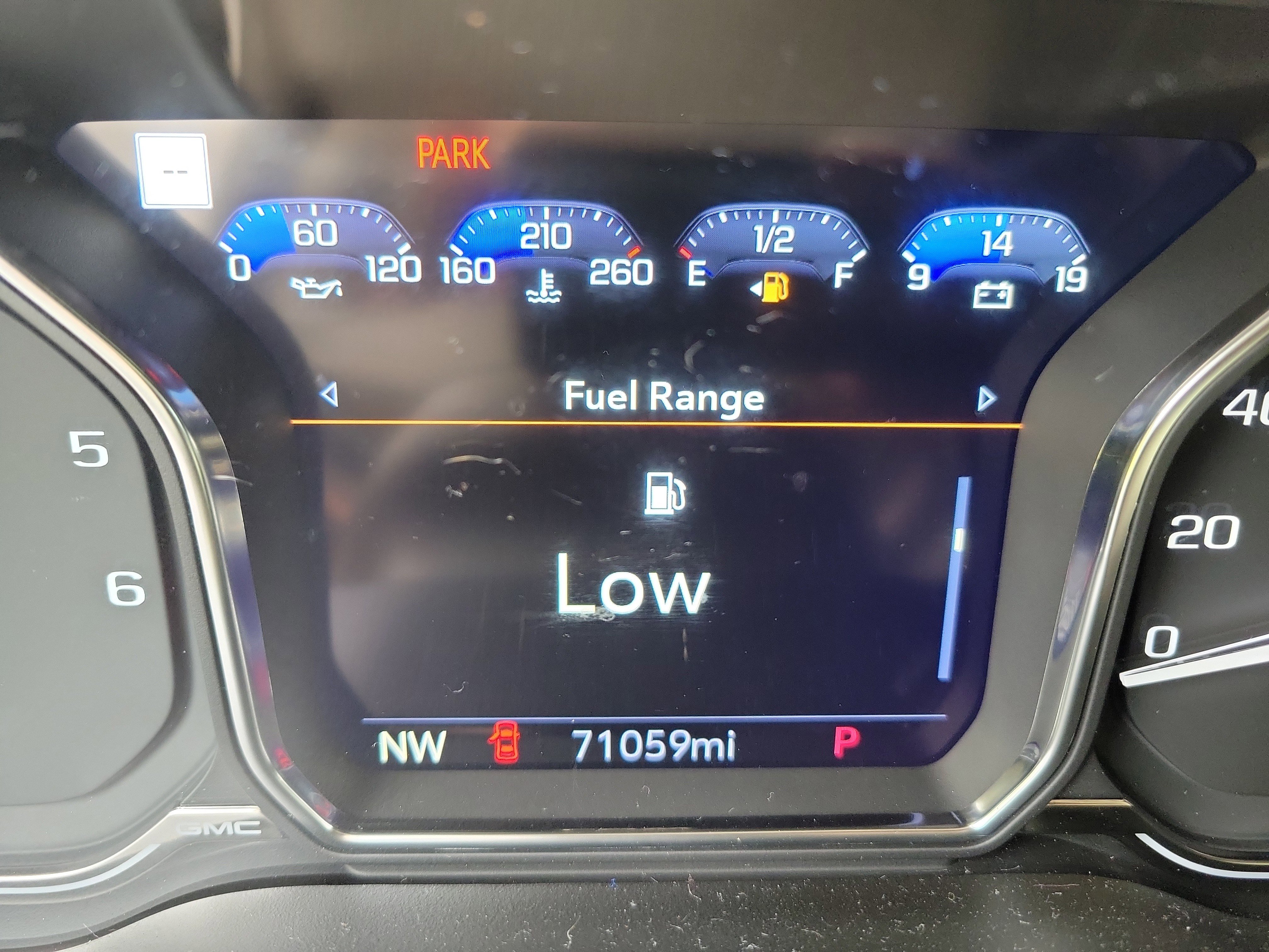 Used 2021 GMC Yukon XL Denali image 15