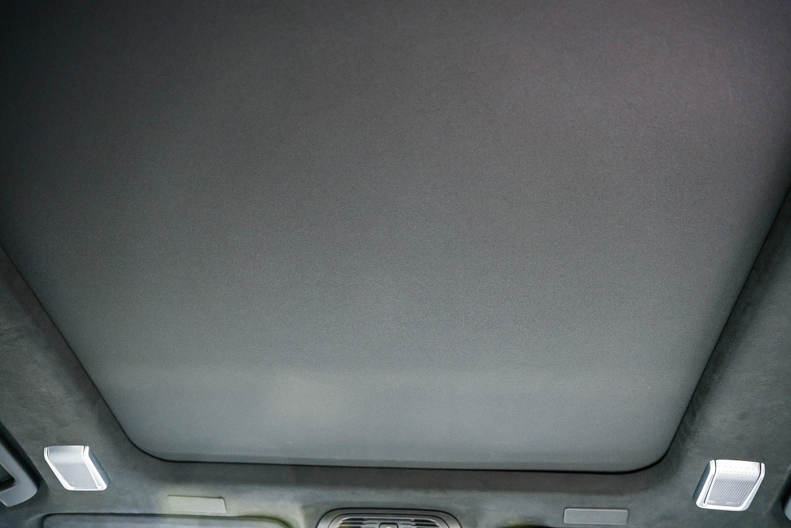 Used 2025 Cadillac Escalade V w/ LPO, ONYX Package image 16