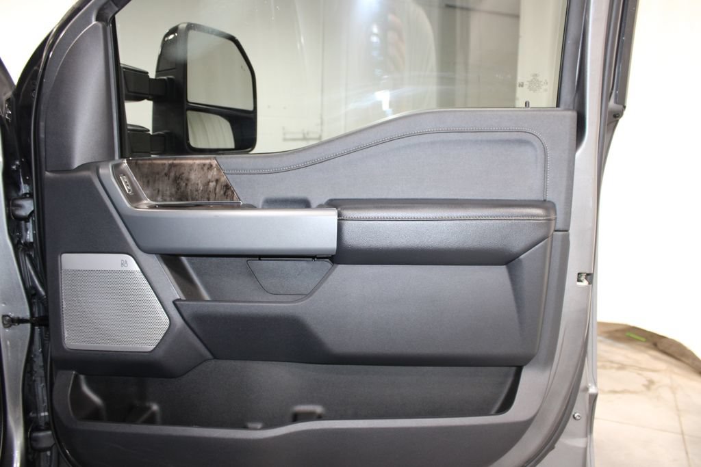 Used 2024 Ford F350 Lariat w/ Sport Appearance Package AWD/4WD image 39