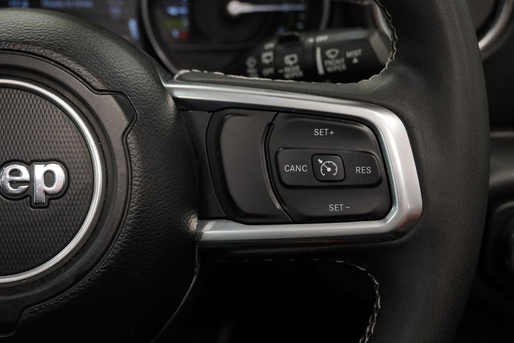 Used 2023 Jeep Wrangler Unlimited Sahara w/ Cold Weather Group AWD/4WD image 40