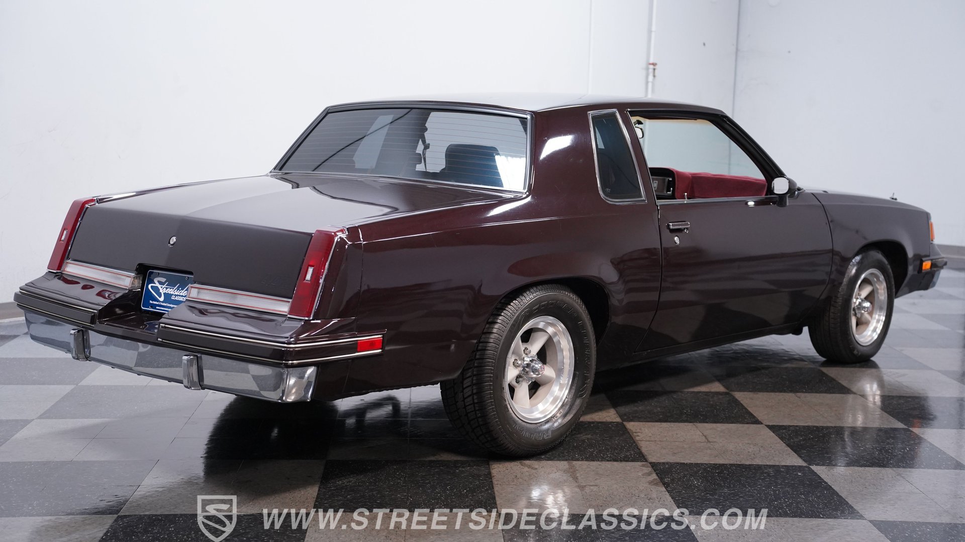 Used 1988 Oldsmobile Cutlass Supreme Classic Brougham RWD image 11