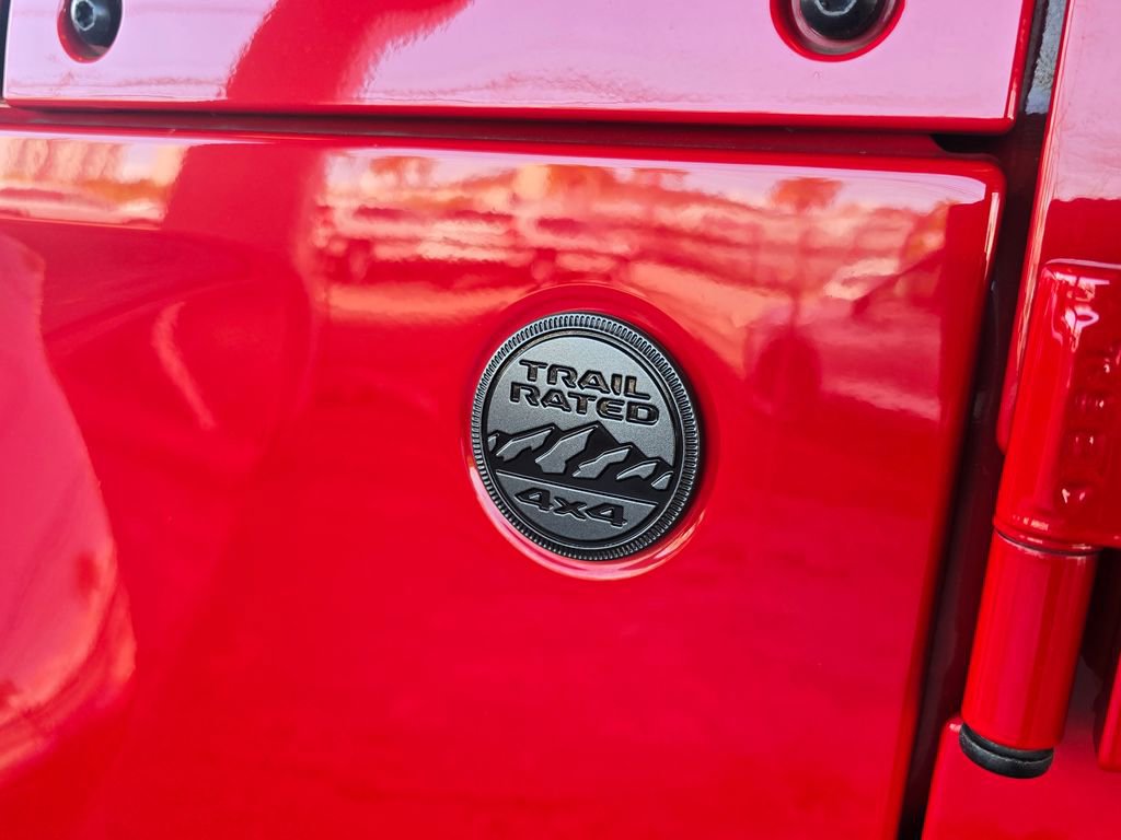 Used 2024 Jeep Gladiator Sport AWD/4WD image 34