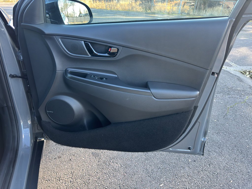 Used 2021 Hyundai Kona Night image 12