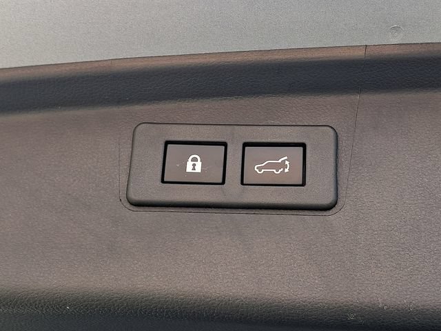 Used 2025 Subaru Outback Limited AWD/4WD image 32
