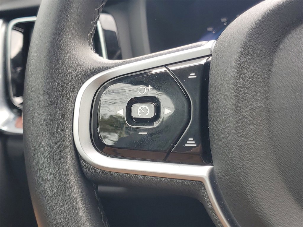 Certified 2025 Volvo V60 B5 Cross Country Plus image 21