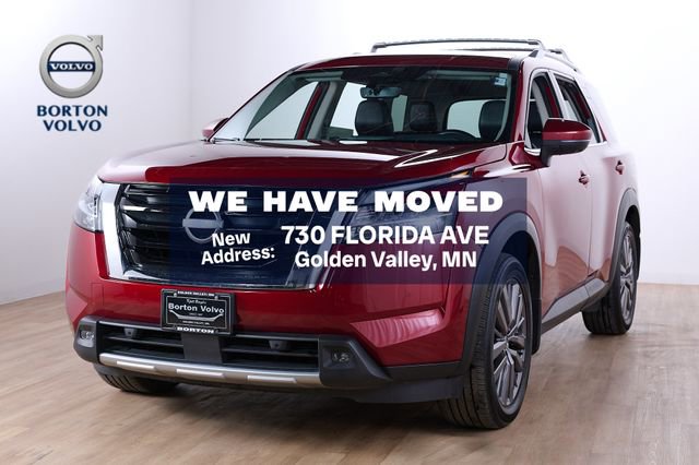 Used 2024 Nissan Pathfinder SL w/ SL Premium Package image 1