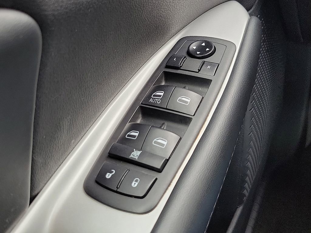 Used 2020 Dodge Journey SE FWD image 14