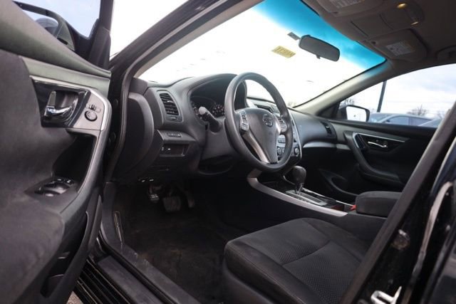 Used 2014 Nissan Altima 2.5 S w/ Sport Value Package image 13