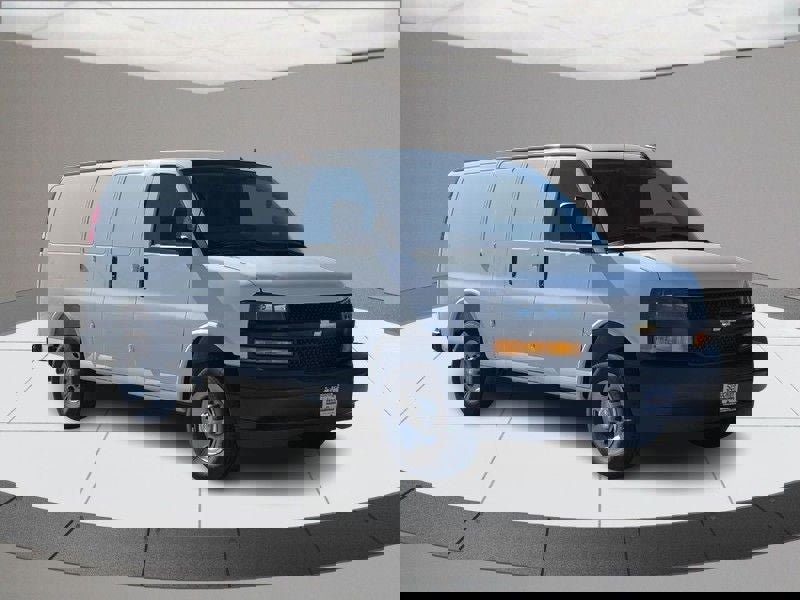 Used 2025 Chevrolet Express 2500 w/ Driver Convenience Package image 2
