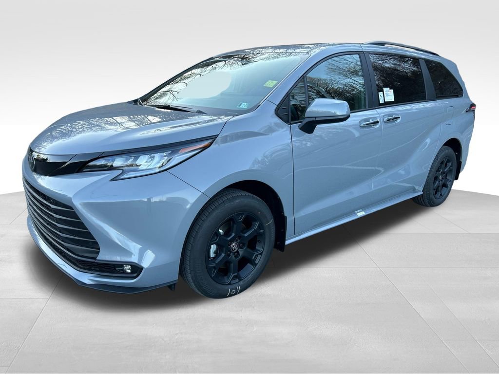 New 2026 Toyota Sienna XLE Woodland Edition