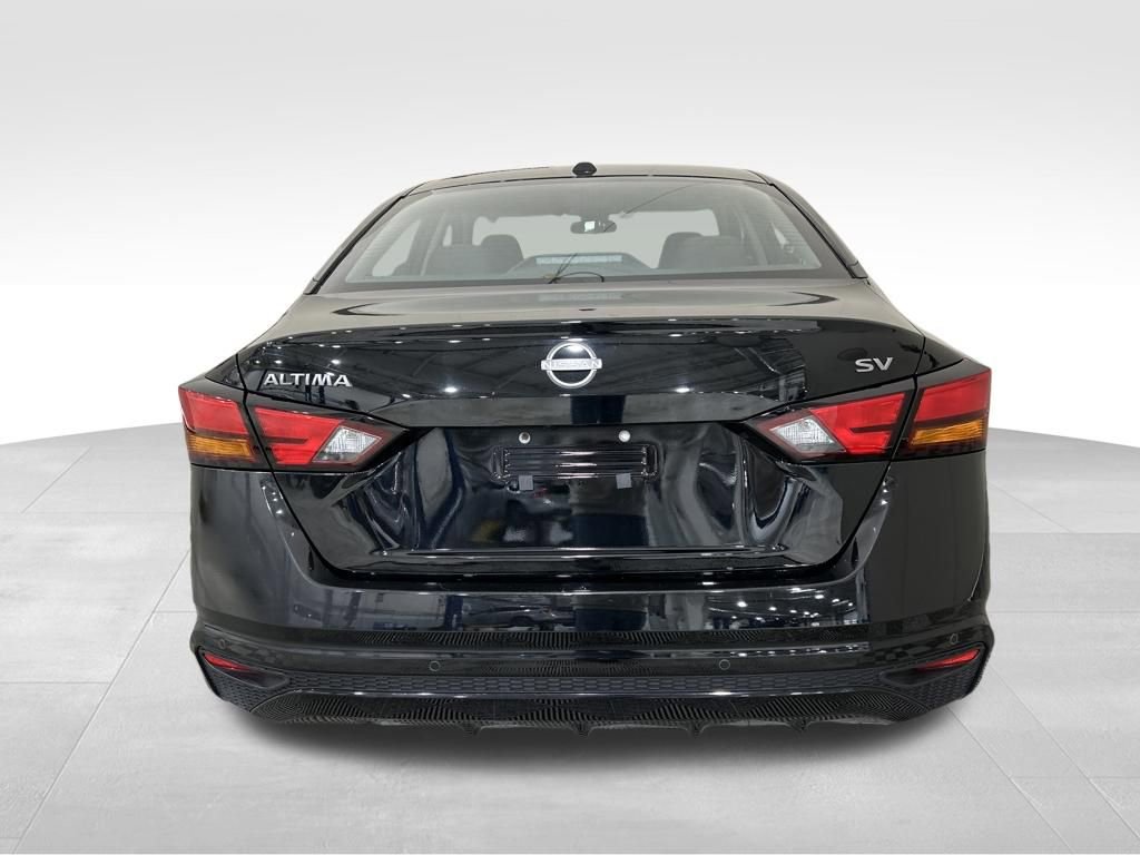 Used 2024 Nissan Altima 2.5 SV image 4