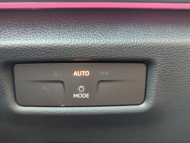 New 2026 Volkswagen Tiguan SE FWD image 20