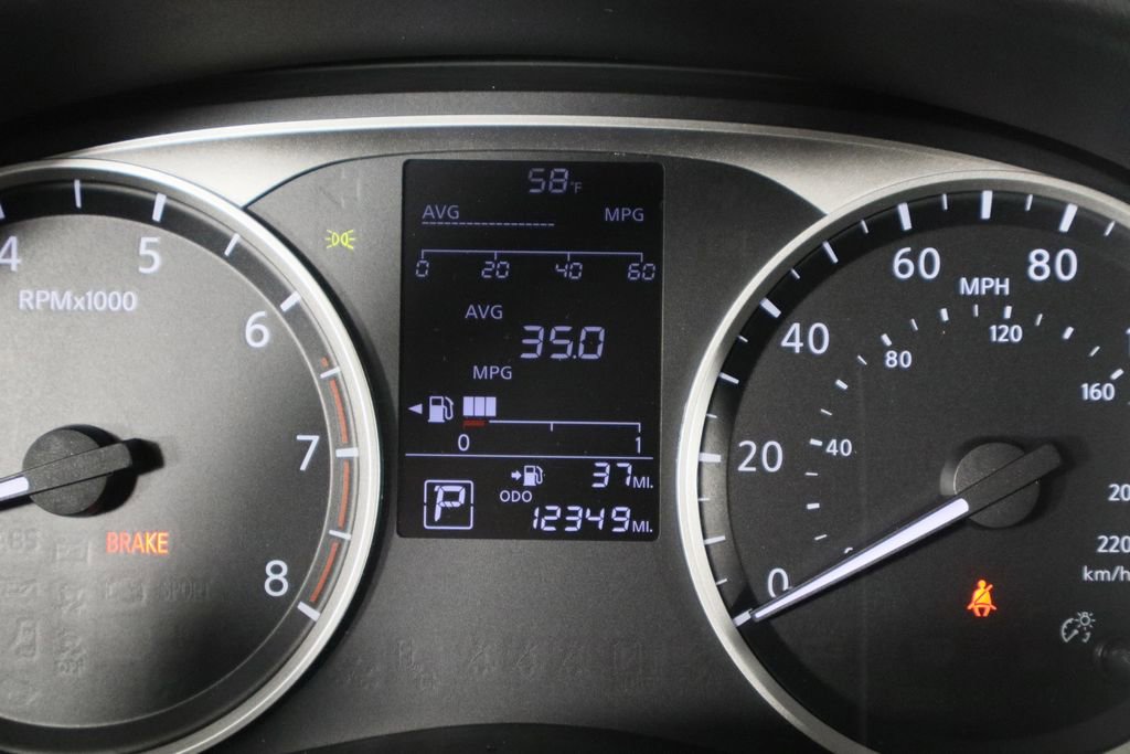 Used 2024 Nissan Versa S w/ S Plus Package image 32