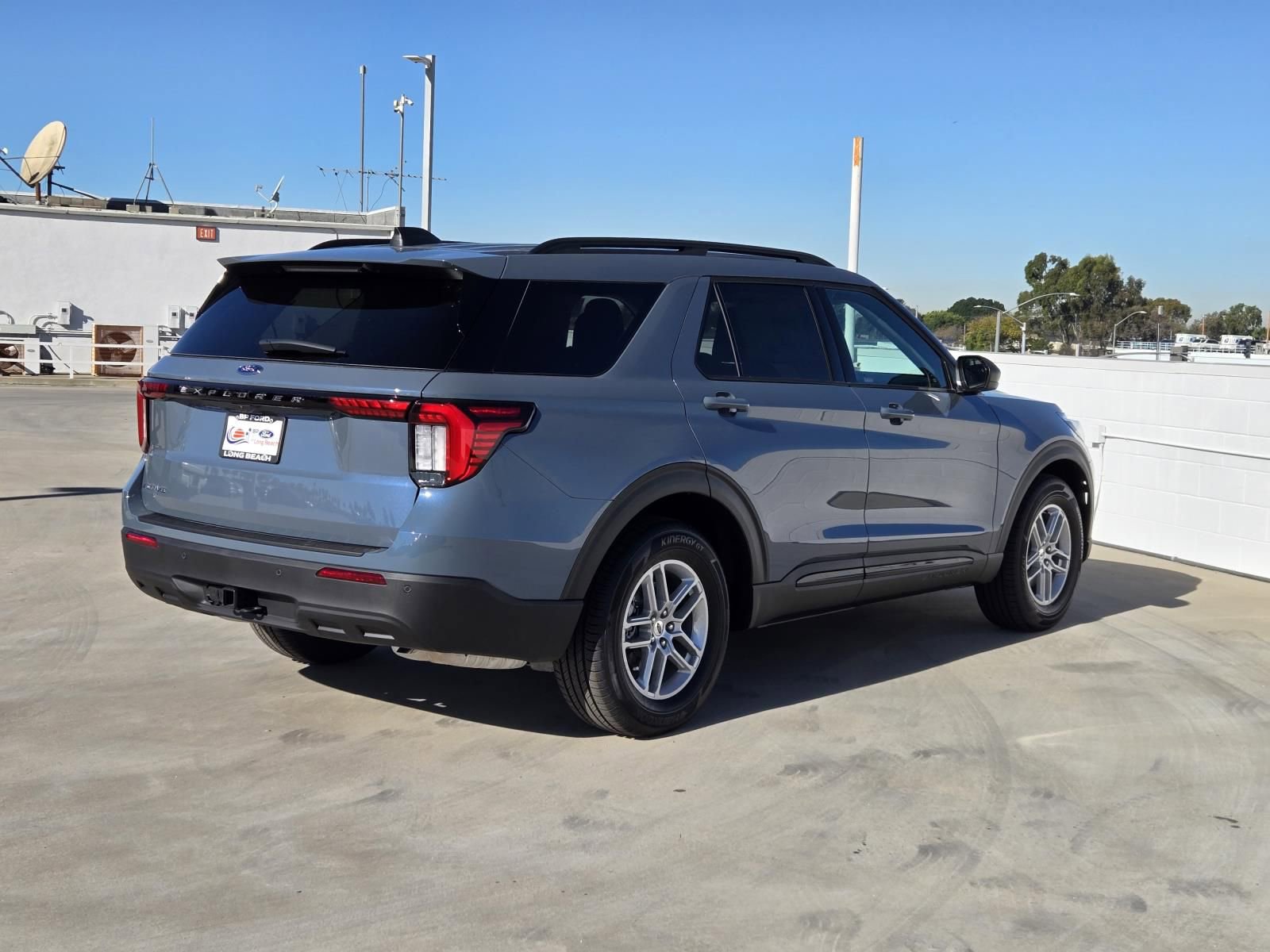 New 2026 Ford Explorer Active image 4
