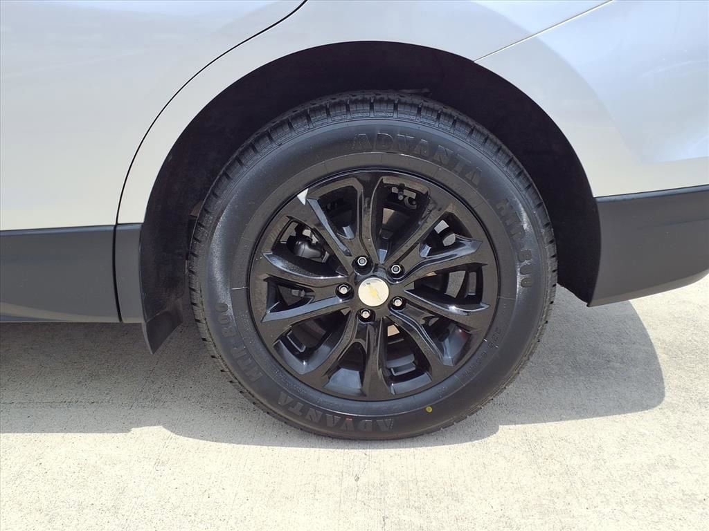 Used 2020 Chevrolet Equinox LT w/ LPO, Floor Liner Package FWD image 10
