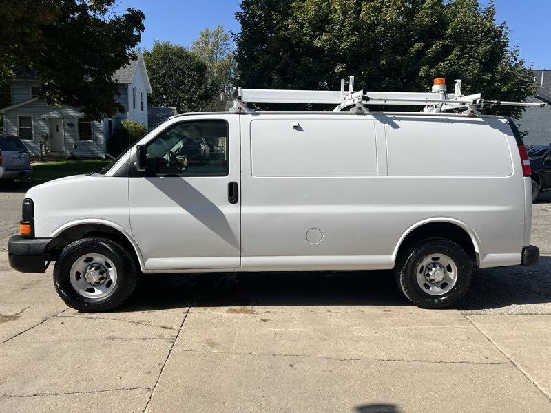 Used 2015 Chevrolet Express 2500 RWD image 5