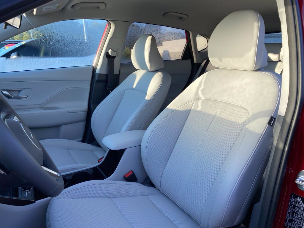Used 2026 Hyundai Kona SEL Premium FWD image 11