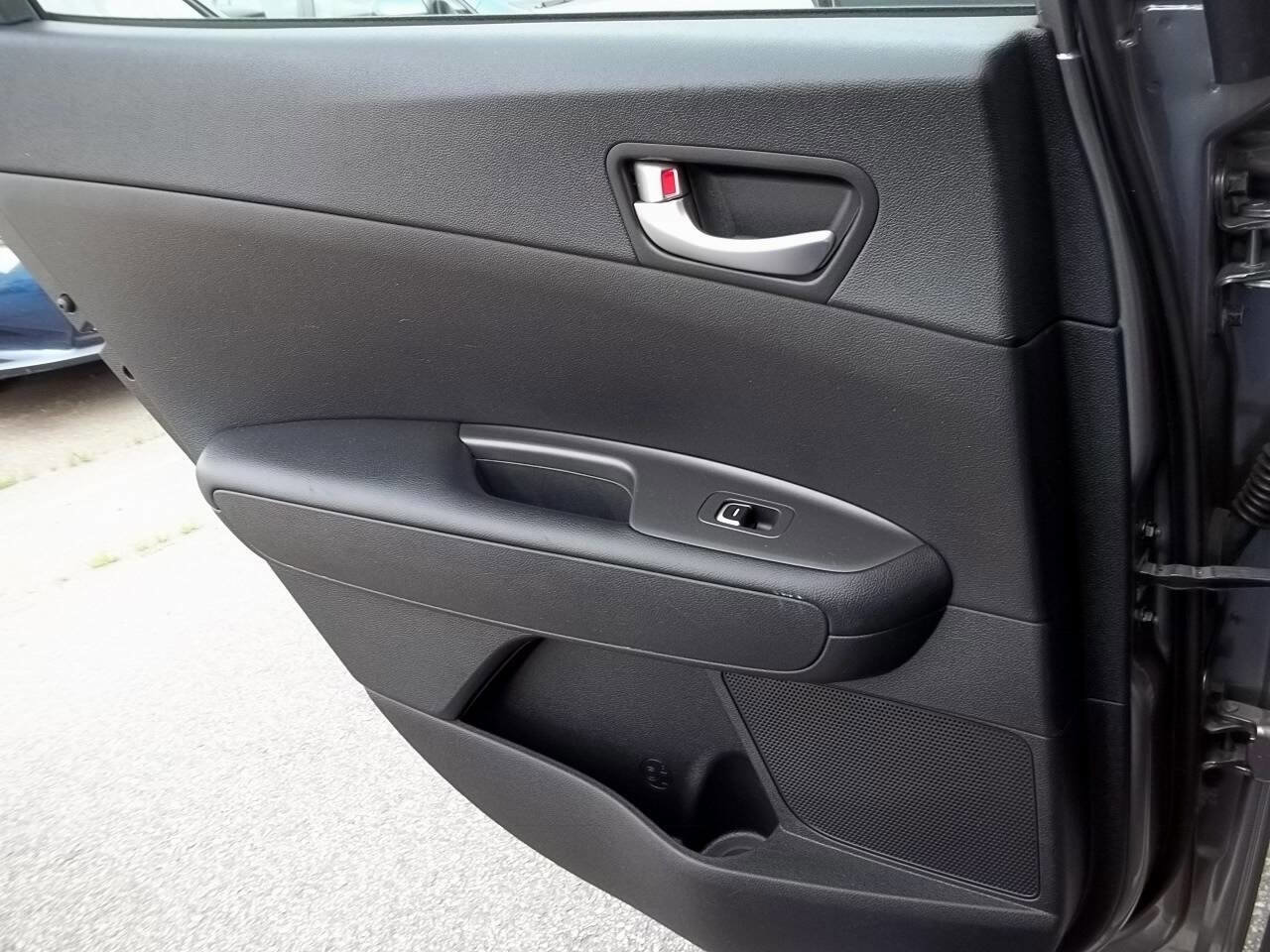 Used 2016 Kia Optima LX image 12