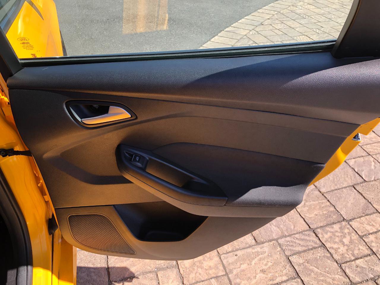 Used 2013 Ford Focus ST FWD image 29