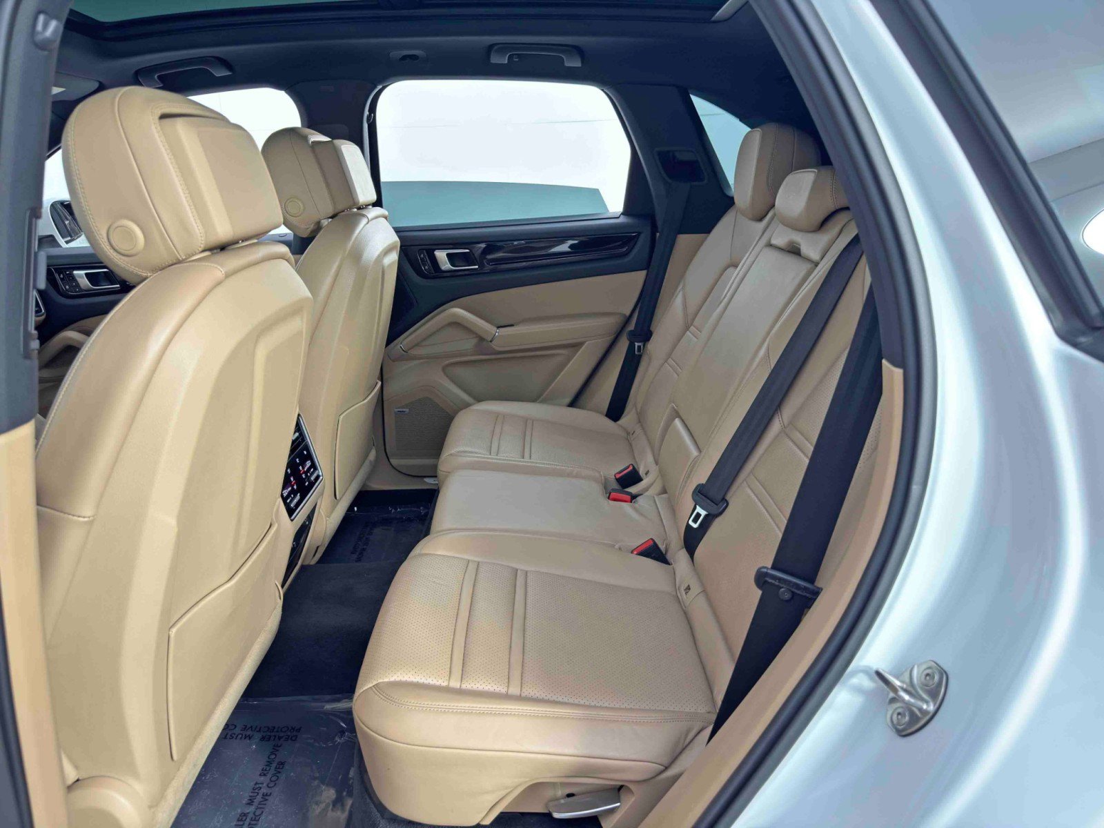 Used 2019 Porsche Cayenne E-Hybrid image 44