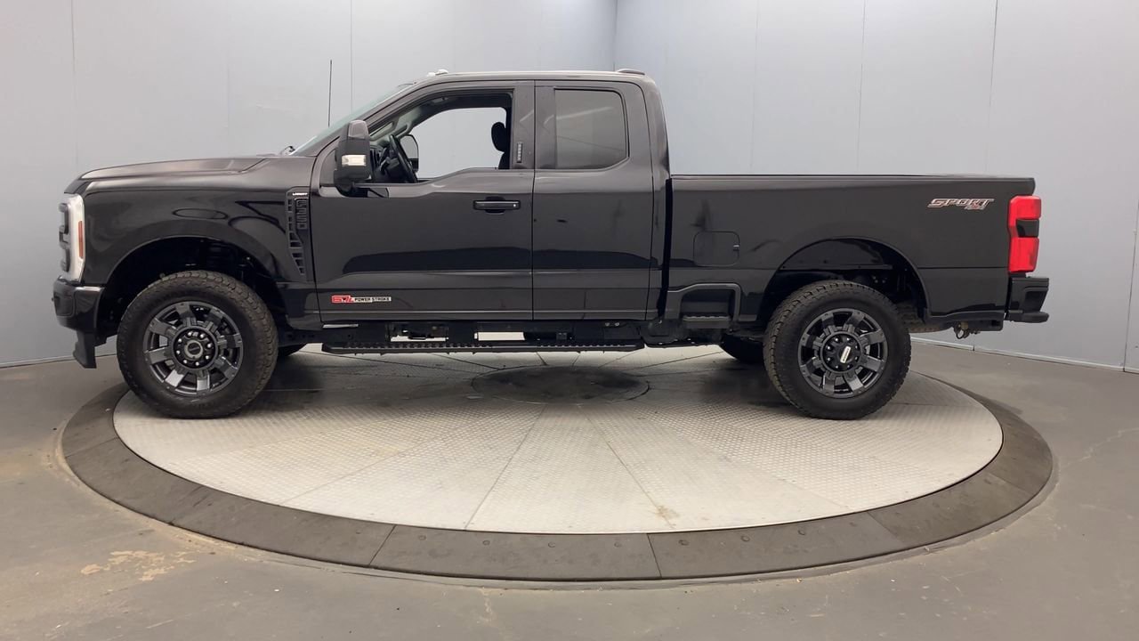 Used 2024 Ford F350 Lariat w/ Sport Appearance Package AWD/4WD image 2