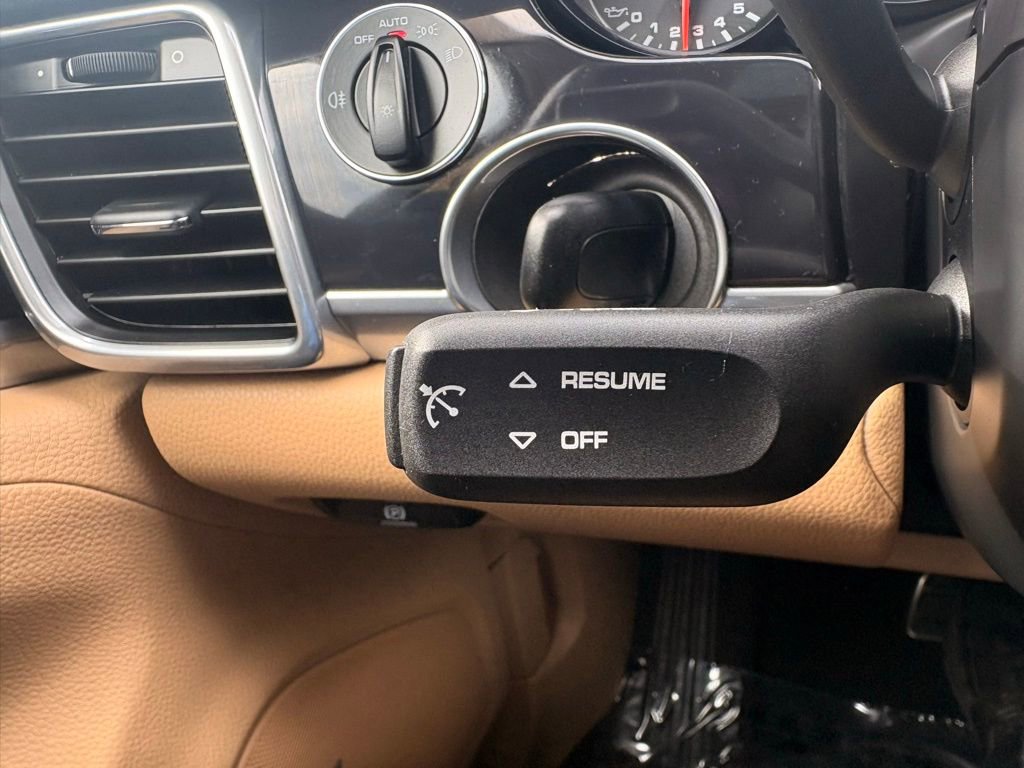 Used 2013 Porsche Panamera Platinum Edition image 35