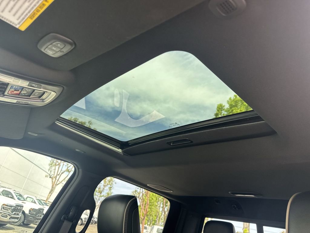 Used 2022 RAM 3500 Laramie w/ Night Edition image 16