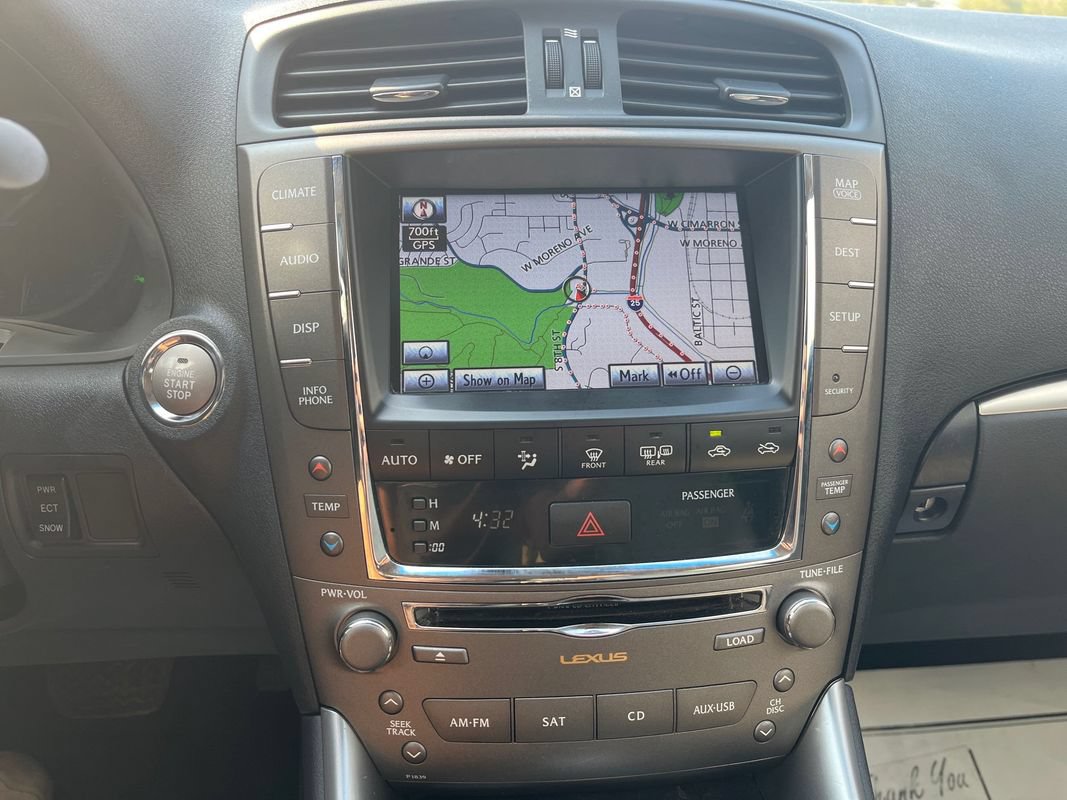 Used 2012 Lexus IS 250C w/ Luxury Pkg RWD image 16