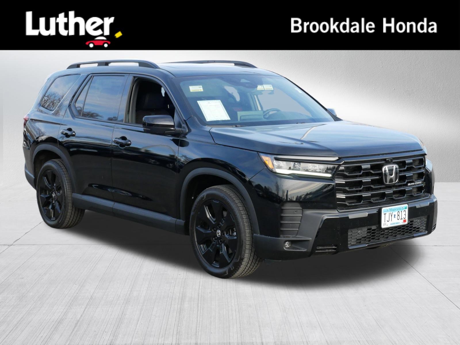 Certified 2026 Honda Pilot Black Edition image 1
