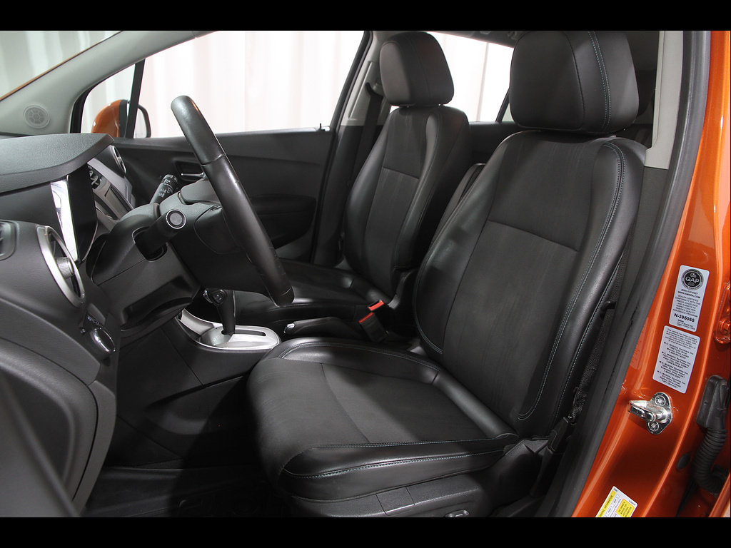 Used 2015 Chevrolet Trax LT w/ LT Plus Package FWD image 5