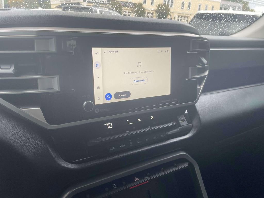 Used 2022 Toyota Tundra SR5 w/ SR5 Convenience Package image 28