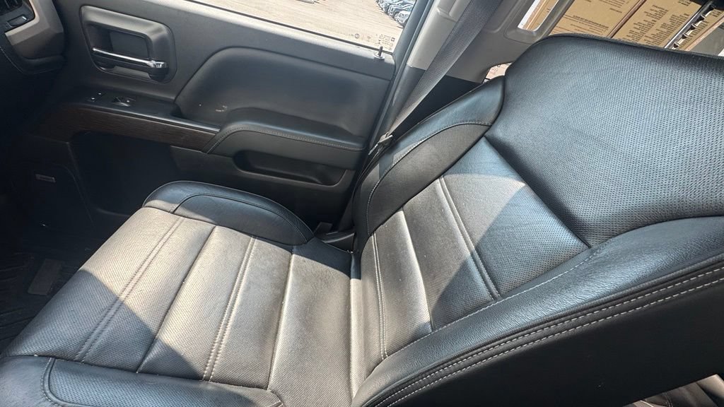 Used 2019 GMC Sierra 2500 Denali w/ Duramax Plus Package AWD/4WD image 18