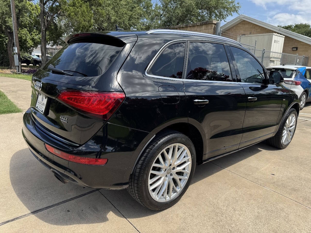 Used 2017 Audi Q5 2.0T Premium Plus w/ Technology Package AWD/4WD image 20