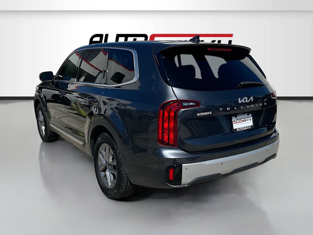 Used 2023 Kia Telluride LX AWD/4WD image 5