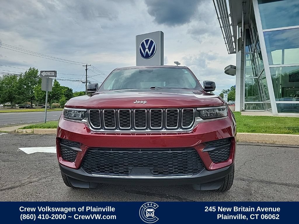 Used 2024 Jeep Grand Cherokee Laredo X AWD/4WD image 23