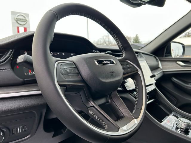 New 2026 Jeep Grand Cherokee Laredo image 36