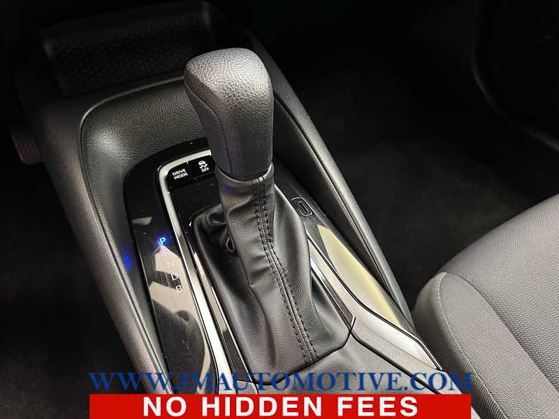 Used 2023 Toyota Corolla LE w/ LE Convenience Package FWD image 31